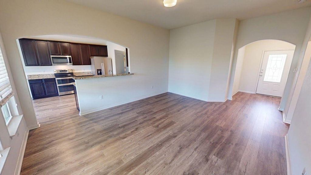 1531 Twin Estates DR, Kyle, TX 78640