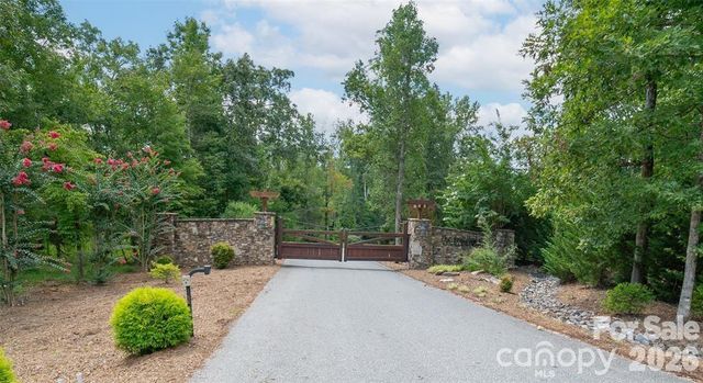 154 West Point Drive, Nebo, NC 28761