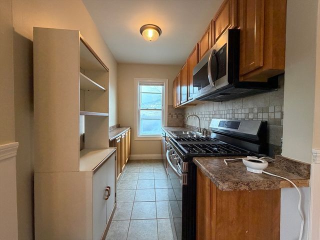 320 Wood Street 2, New Bedford, MA 02745