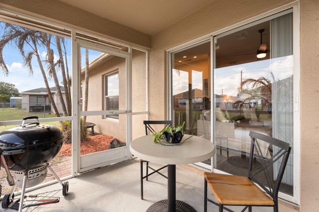 400 SW Ridgecrest Drive, Port St. Lucie, Port St Lucie, FL 34953