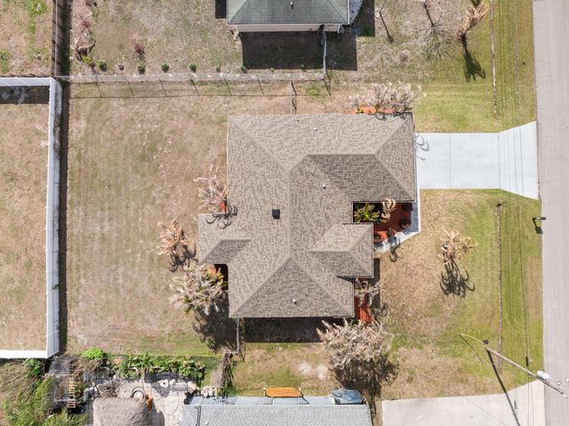 400 SW Ridgecrest Drive, Port St. Lucie, Port St Lucie, FL 34953