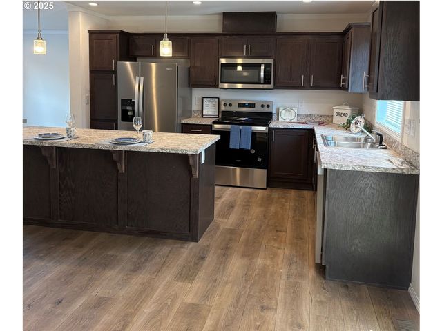 27645 SNYDER Rd 36, Junction City, OR 97448