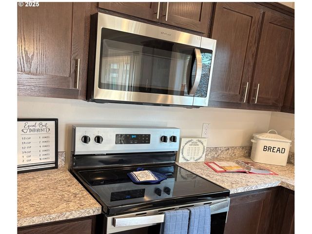 27645 SNYDER Rd 36, Junction City, OR 97448