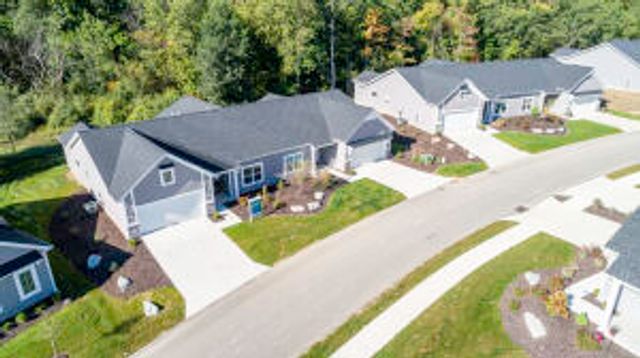 1396 Center Hill Road 52, Lowell, MI 49331