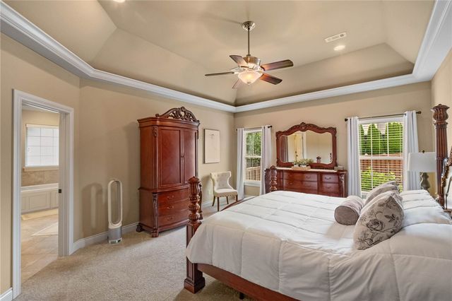1302 NW Hermanus Street, Bentonville, AR 72712