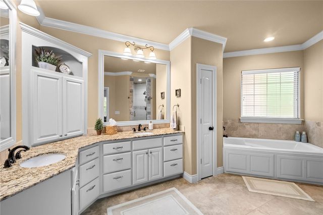 1302 NW Hermanus Street, Bentonville, AR 72712
