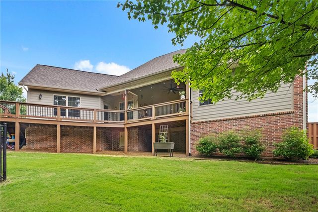 1302 NW Hermanus Street, Bentonville, AR 72712