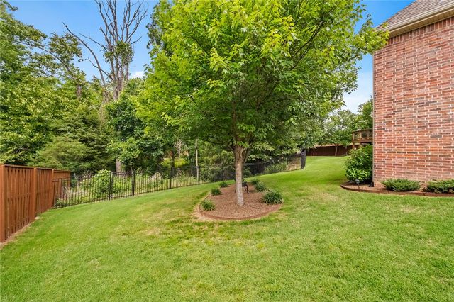 1302 NW Hermanus Street, Bentonville, AR 72712