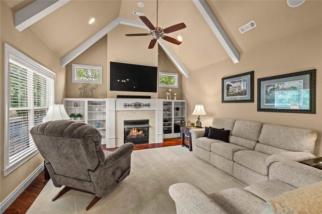 1302 NW Hermanus Street, Bentonville, AR 72712