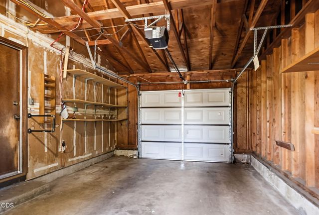7872 Harlan Drive, White City, OR 97503