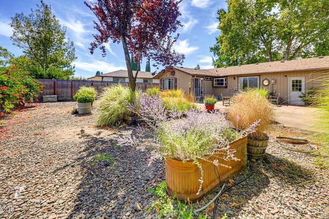 7872 Harlan Drive, White City, OR 97503
