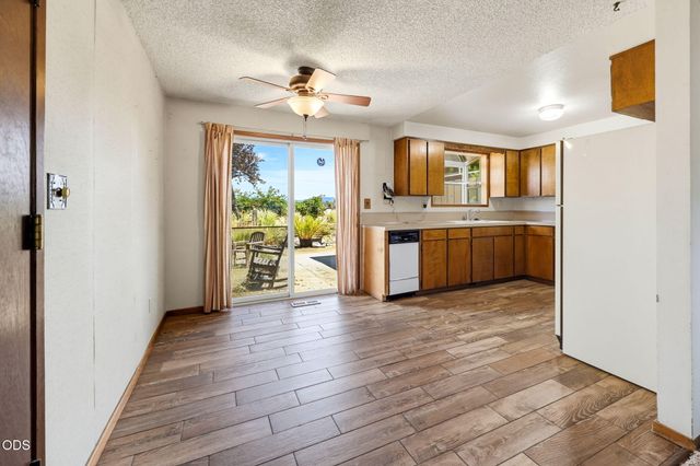 7872 Harlan Drive, White City, OR 97503