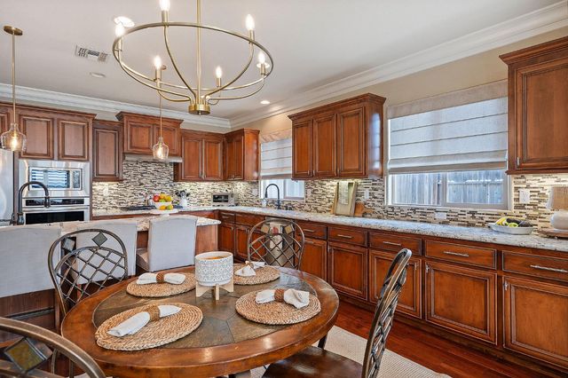 2281 Corin Dr, Roseville, CA 95747