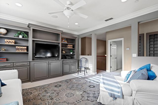 2281 Corin Dr, Roseville, CA 95747