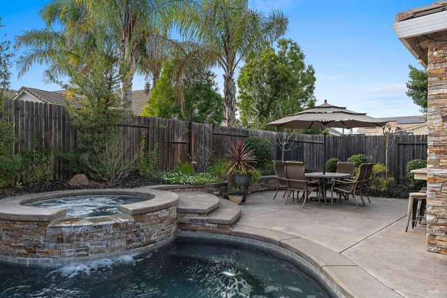 2281 Corin Dr, Roseville, CA 95747