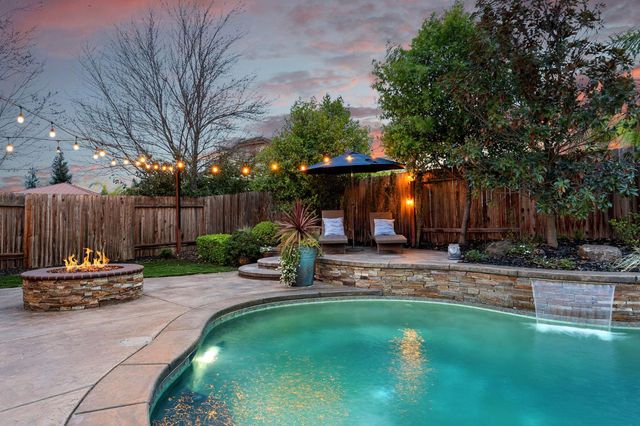 2281 Corin Dr, Roseville, CA 95747