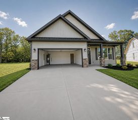 2323 Davenport Court, Moore, SC 29369