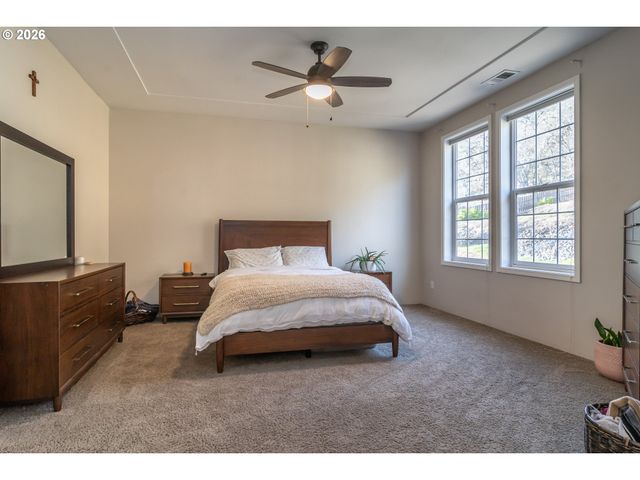 2290 Nw WITHERSPOON Ave, Roseburg, OR 97471