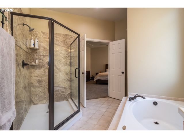 2290 Nw WITHERSPOON Ave, Roseburg, OR 97471