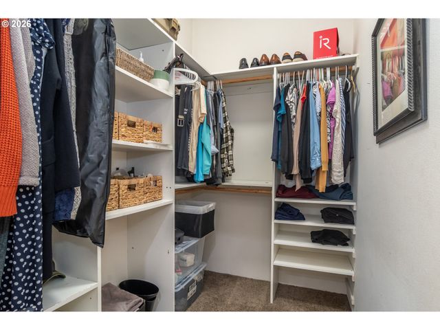 2290 Nw WITHERSPOON Ave, Roseburg, OR 97471