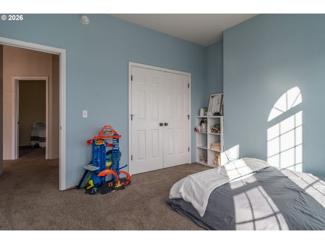 2290 Nw WITHERSPOON Ave, Roseburg, OR 97471