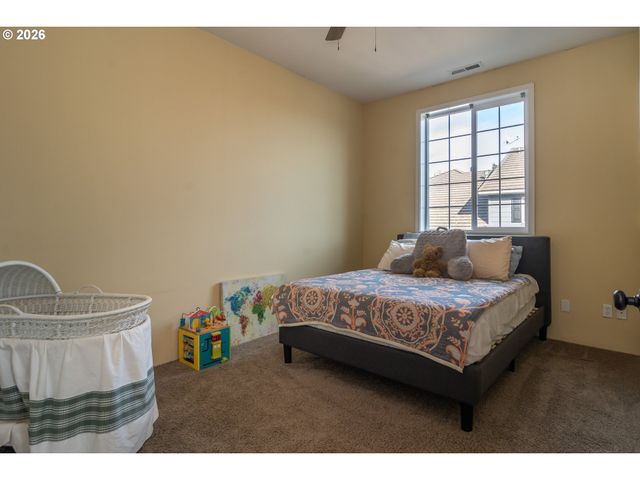 2290 Nw WITHERSPOON Ave, Roseburg, OR 97471