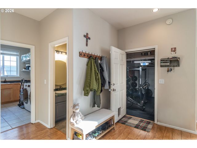 2290 Nw WITHERSPOON Ave, Roseburg, OR 97471