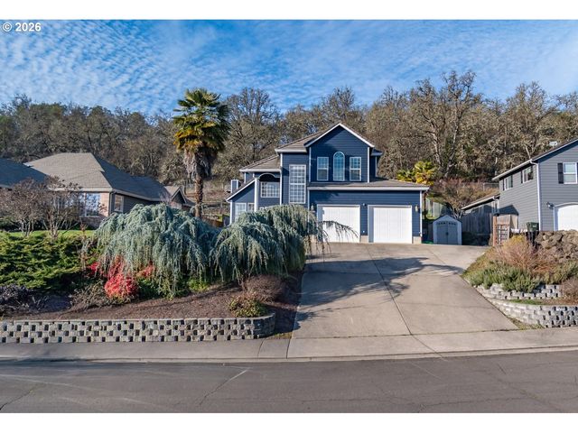 2290 Nw WITHERSPOON Ave, Roseburg, OR 97471