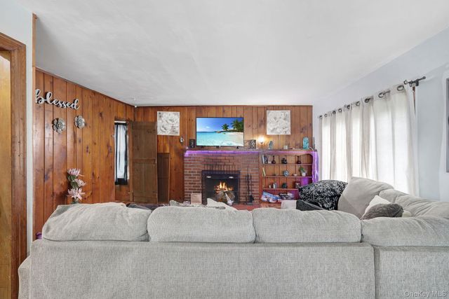 53 Main Street, Lloyd, NY 12528