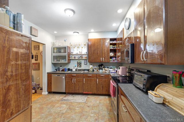 53 Main Street, Lloyd, NY 12528