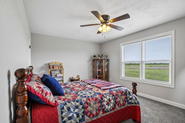 361 Elton Ln, Lafayette, TN 37083