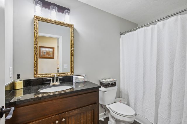 361 Elton Ln, Lafayette, TN 37083