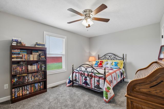 361 Elton Ln, Lafayette, TN 37083