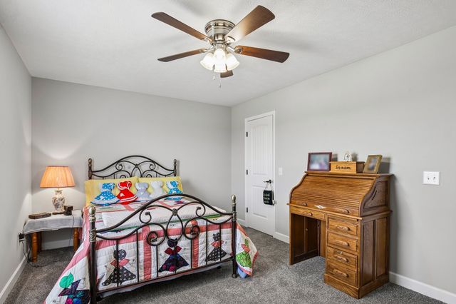 361 Elton Ln, Lafayette, TN 37083