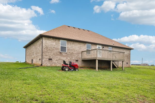 361 Elton Ln, Lafayette, TN 37083