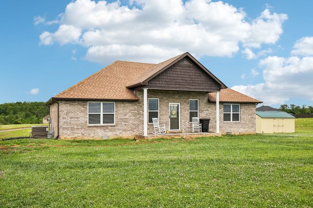 361 Elton Ln, Lafayette, TN 37083