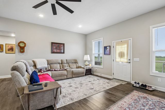 361 Elton Ln, Lafayette, TN 37083