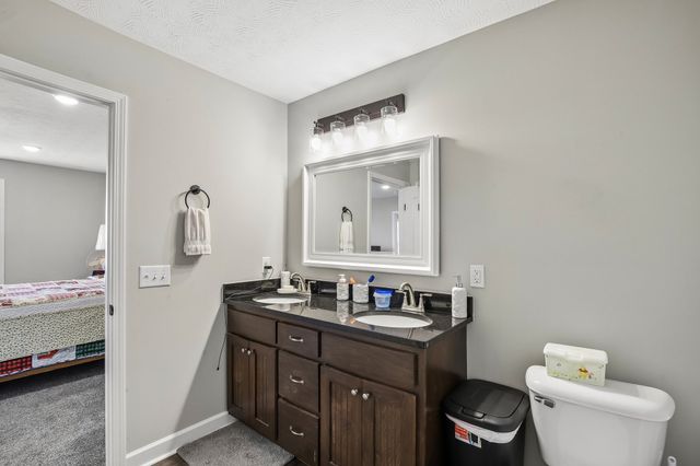 361 Elton Ln, Lafayette, TN 37083