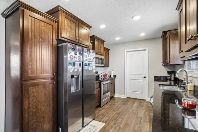 361 Elton Ln, Lafayette, TN 37083