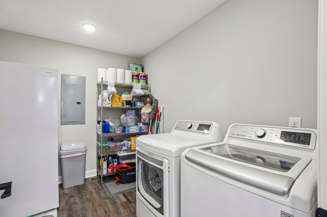 361 Elton Ln, Lafayette, TN 37083