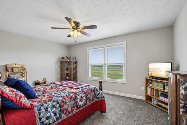 361 Elton Ln, Lafayette, TN 37083