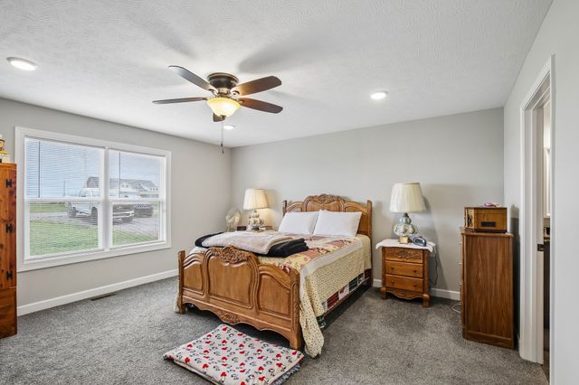 361 Elton Ln, Lafayette, TN 37083