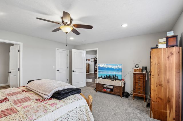 361 Elton Ln, Lafayette, TN 37083