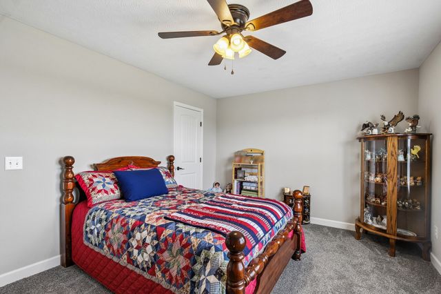361 Elton Ln, Lafayette, TN 37083