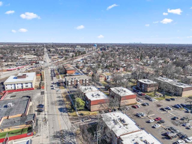 605 W Central Road C1, Mount Prospect, IL 60056