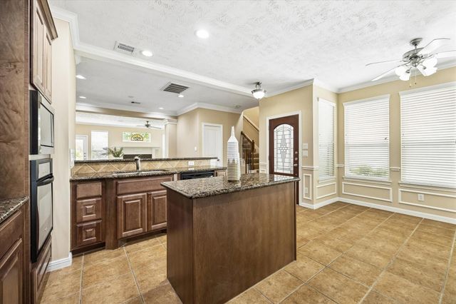 1319 Ella Place, Houston, TX 77008