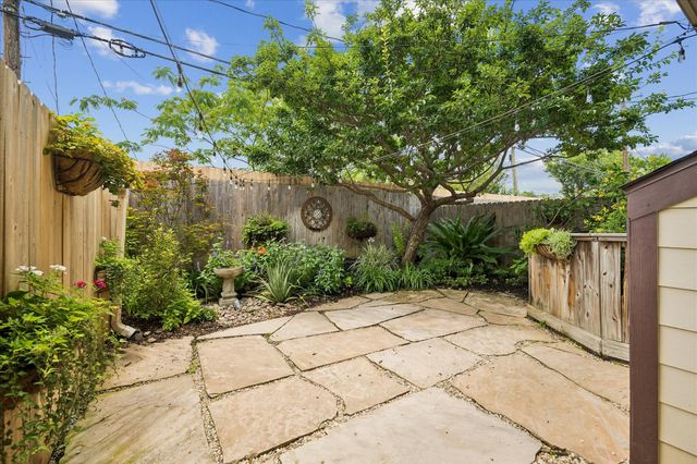 1319 Ella Place, Houston, TX 77008