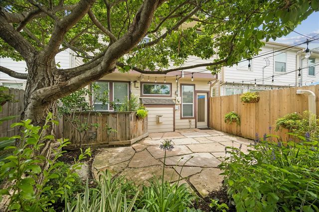 1319 Ella Place, Houston, TX 77008