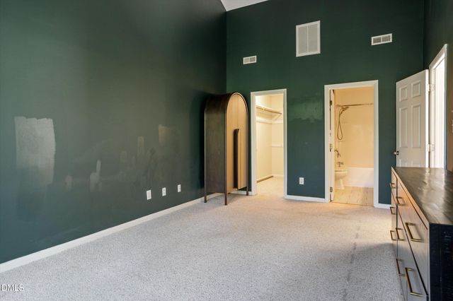 5 Sandstone Ridge Drive, Durham, NC 27713