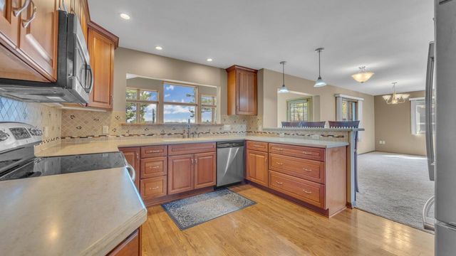 682 Dartmouth DRIVE, Sheboygan Falls, WI 53085
